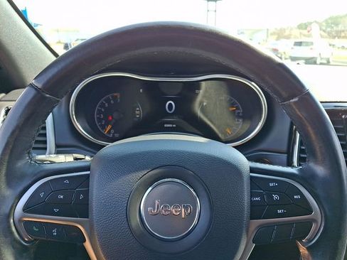 Used 2020 Jeep Grand Cherokee Laredo w/ Laredo X Package image 22