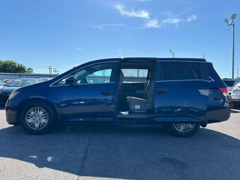 Used 2015 Honda Odyssey LX image 10