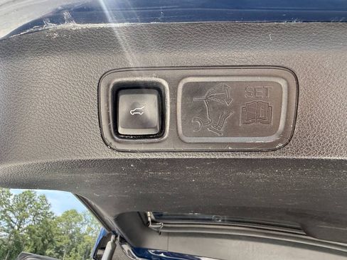 Used 2018 Lincoln Navigator Reserve w/ Technology Package AWD/4WD image 32