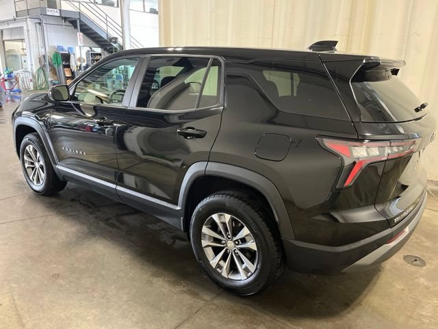 Used 2025 Chevrolet Equinox LT AWD/4WD image 5