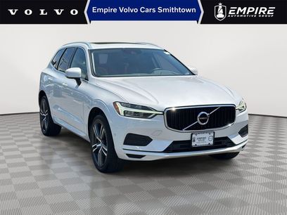 Used 2019 Volvo XC60 T5 Momentum w/ Multimedia Package