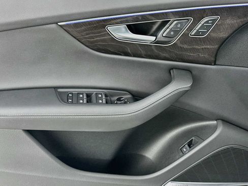 Certified 2023 Audi Q8 Premium Plus w/ Premium Plus Package AWD/4WD image 17