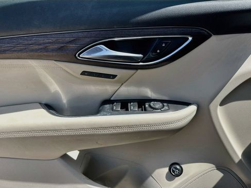 Used 2023 Buick Envision Avenir AWD/4WD image 9