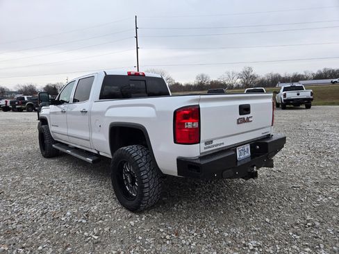 Used 2019 GMC Sierra 3500 Denali w/ Duramax Plus Package image 4