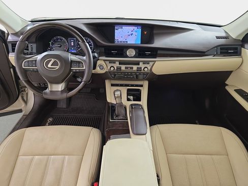 Used 2016 Lexus ES 350 w/ Luxury Package w/Wood Trim FWD image 14