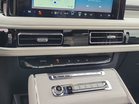 New 2026 Lincoln Aviator Reserve AWD/4WD image 28