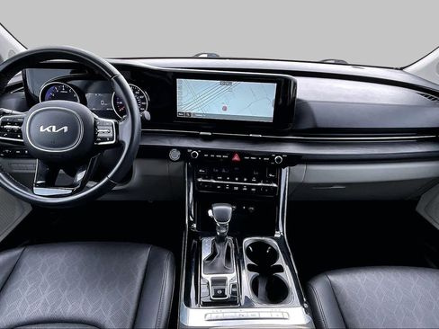 Used 2023 Kia Carnival EX FWD image 14