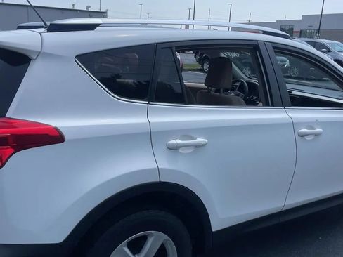 Used 2013 Toyota RAV4 XLE AWD/4WD image 10
