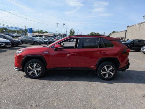 Used 2023 Toyota RAV4 SE w/ Weather & Moonroof Package AWD/4WD image 7