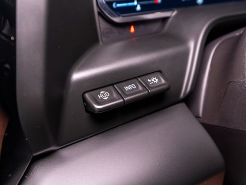 Used 2024 GMC Sierra 1500 AT4 w/ Technology Package AWD/4WD image 31