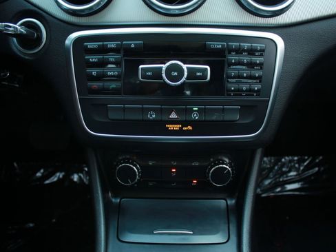 Used 2015 Mercedes-Benz GLA 250 image 16