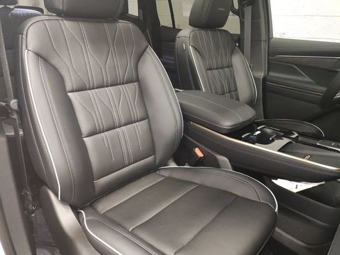 New 2026 Buick Enclave Avenir w/ Super Cruise Package AWD/4WD image 9