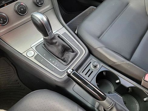 Used 2015 Volkswagen Golf TDI SE FWD image 20
