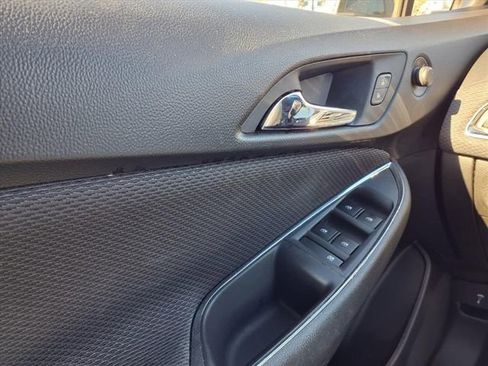 Used 2018 Chevrolet Cruze LT w/ Convenience Package image 19