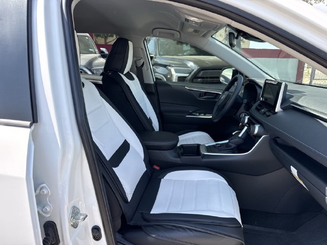 Used 2025 Toyota RAV4 LE AWD/4WD image 29