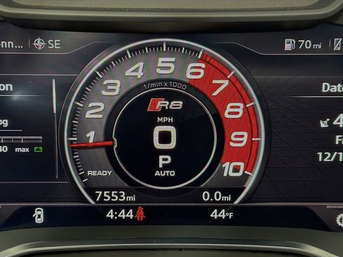 Used 2020 Audi R8 V10 w/ Carbon Exterior Package image 13