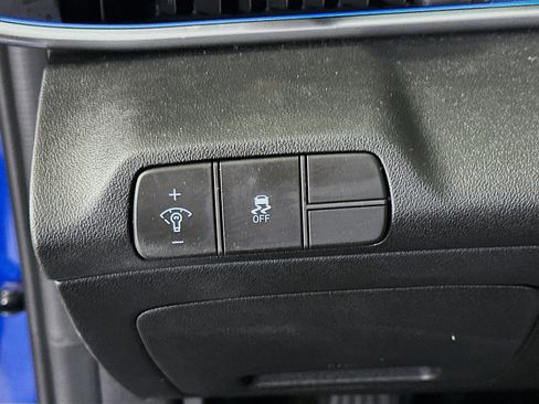 Used 2024 Hyundai Elantra SEL FWD image 16