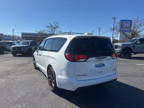 Used 2018 Chrysler Pacifica Limited w/ Advanced Safetytec Group image 6
