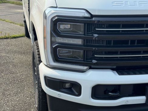 New 2026 Ford F250 Platinum AWD/4WD image 9