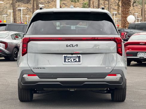 New 2026 Kia Carnival SX w/ SX Dark Edition Package image 4