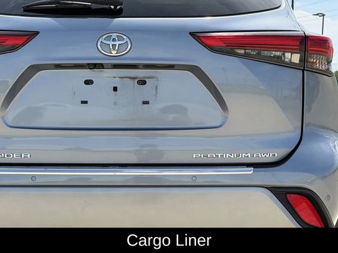 Used 2021 Toyota Highlander Platinum AWD/4WD image 9