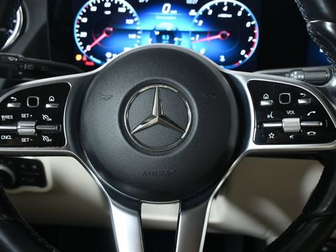 Certified 2023 Mercedes-Benz GLA 250 4MATIC image 18