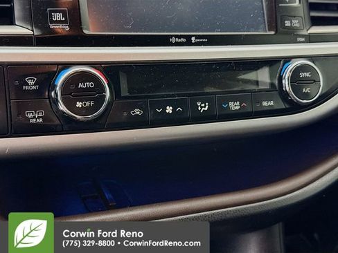 Used 2014 Toyota Highlander Limited AWD/4WD image 16