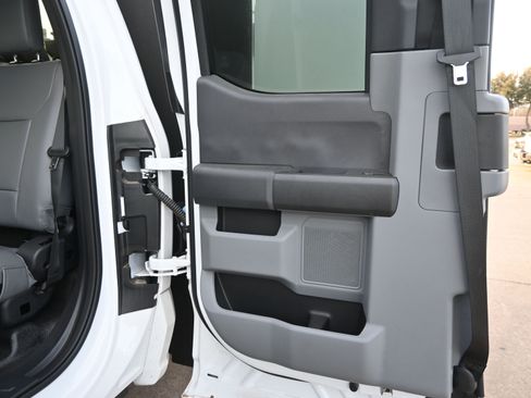 New 2024 Ford F550 4x4 SuperCab Super Duty image 33