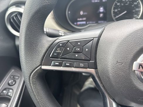 Used 2020 Nissan Versa SV image 14