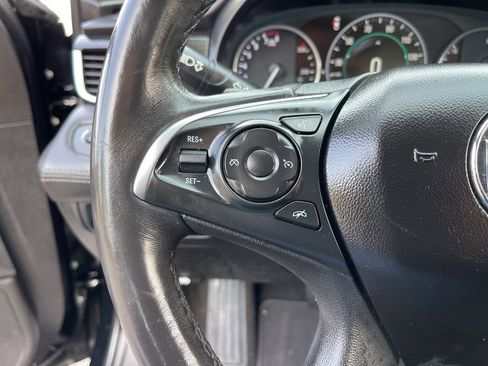 Used 2018 Buick LaCrosse Essence w/ Sun and Shade Package image 16