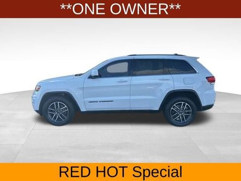Used 2020 Jeep Grand Cherokee Laredo w/ 18" Wheel & 8.4" Radio Group image 4