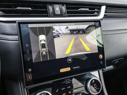 Used 2025 Jaguar F-PACE R-Dynamic S image 37