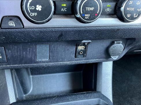 Used 2019 Toyota Tacoma SR w/ SR Convenience Package AWD/4WD image 31