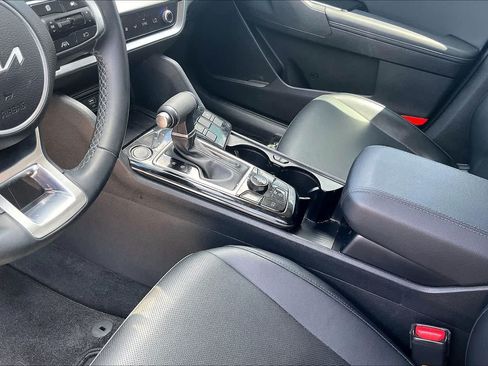 Certified 2025 Kia Sportage EX w/ Premium Package FWD image 14
