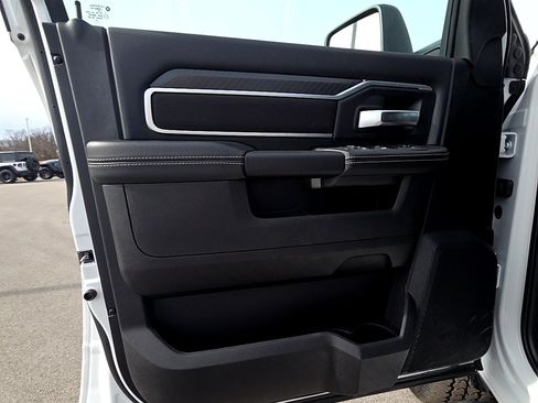 New 2026 RAM 3500 Big Horn AWD/4WD image 16