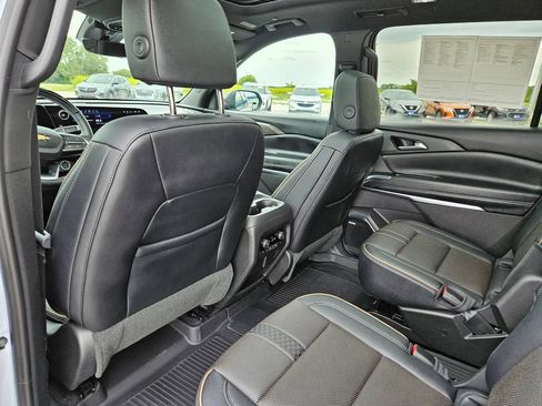 Used 2026 Chevrolet Traverse High Country w/ LPO, Floor Liner Package AWD/4WD image 26