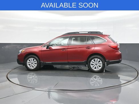 Used 2017 Subaru Outback 2.5i Premium AWD/4WD image 4