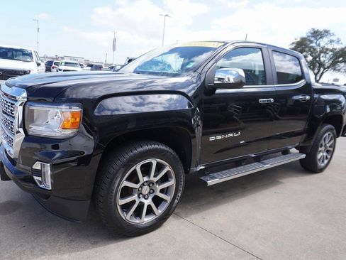 Used 2021 GMC Canyon Denali image 3