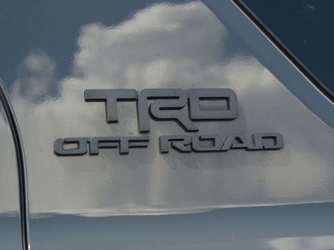Certified 2025 Toyota 4Runner TRD Off-Road Premium AWD/4WD image 18