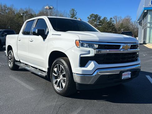 Used 2022 Chevrolet Silverado 1500 LT w/ All Star Edition Plus image 3