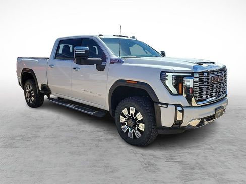 Used 2025 GMC Sierra 2500 Denali w/ Technology Package AWD/4WD image 1