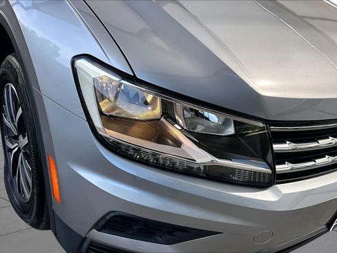 Used 2020 Volkswagen Tiguan SE w/ Panoramic Sunroof Package FWD image 28