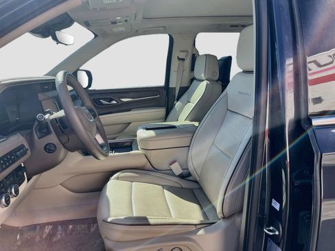 Used 2024 GMC Yukon Denali w/ Advanced Technology Package AWD/4WD image 22