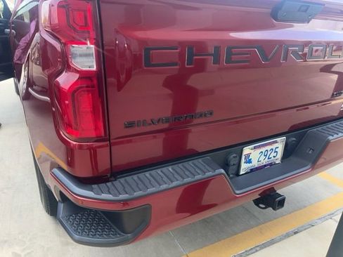 Used 2022 Chevrolet Silverado 1500 Custom w/ LPO, Dark Essentials Package RWD image 6