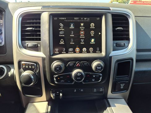 Used 2017 RAM 1500 Big Horn RWD image 19