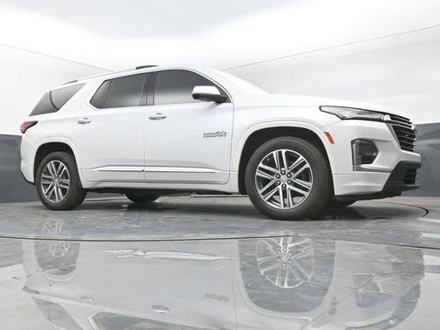 Used 2023 Chevrolet Traverse High Country FWD image 43