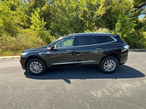 Used 2024 Buick Enclave Premium image 8