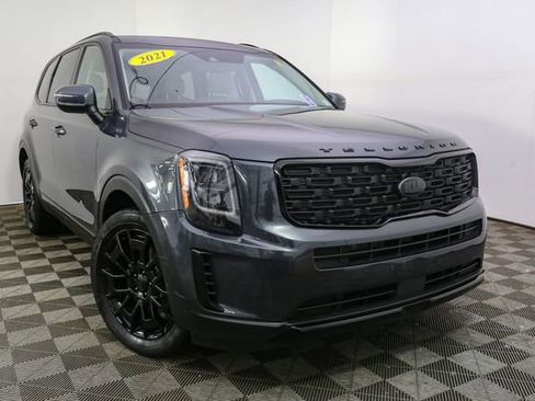 Used 2021 Kia Telluride EX w/ EX Premium Package AWD/4WD image 3
