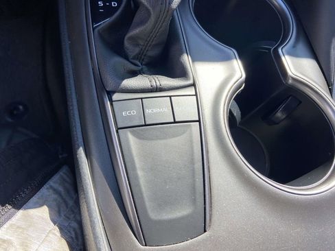 Used 2023 Toyota Camry SE w/ Convenience Package image 26