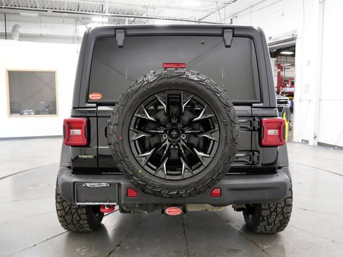 Used 2021 Jeep Wrangler Unlimited Rubicon AWD/4WD image 6